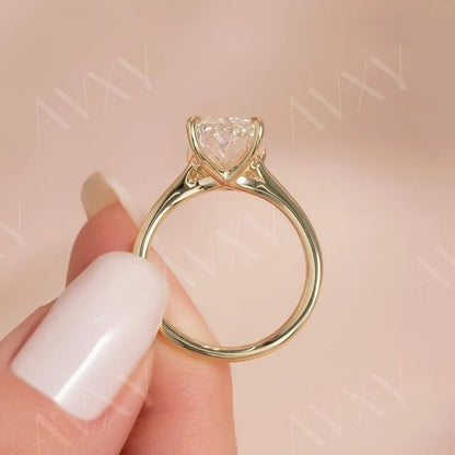 Radiant 4.00CT Lab Grown Diamond Solitaire Engagement Rin Proposals Ring Unique Bridal Ring Handcraft Diamond Ring For Wife