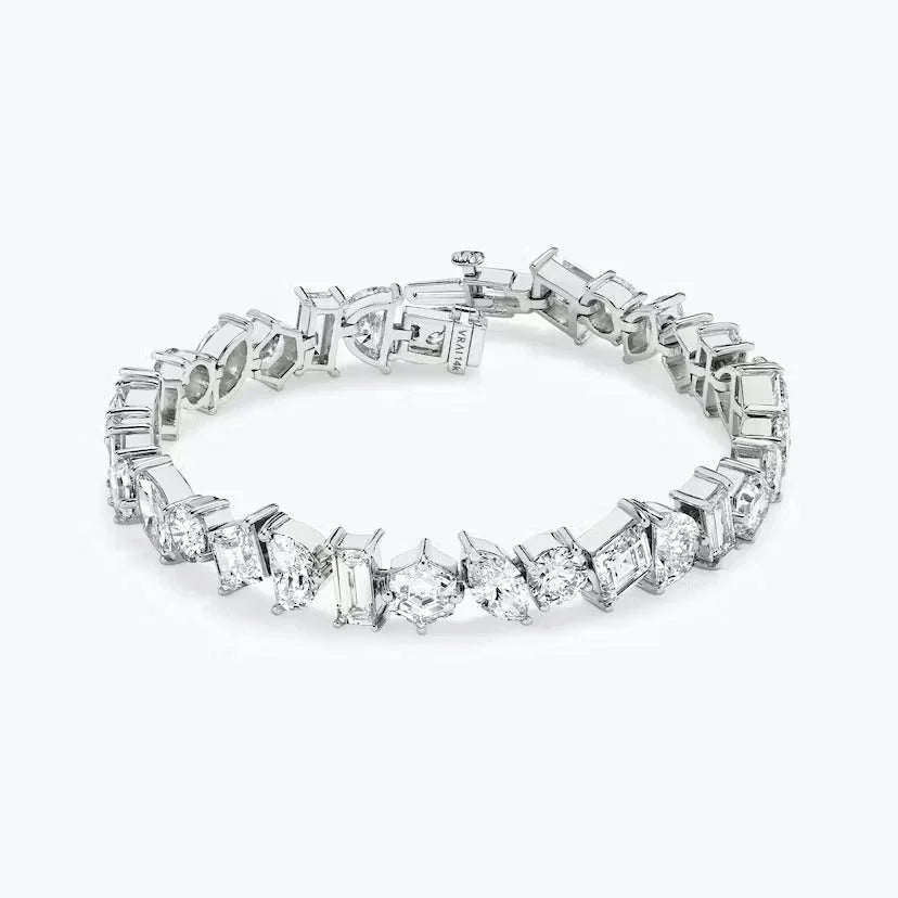 Multi Lab Grown Diamond Unity Bracelet, EF Color, VS Clarity, IGI Certificate 