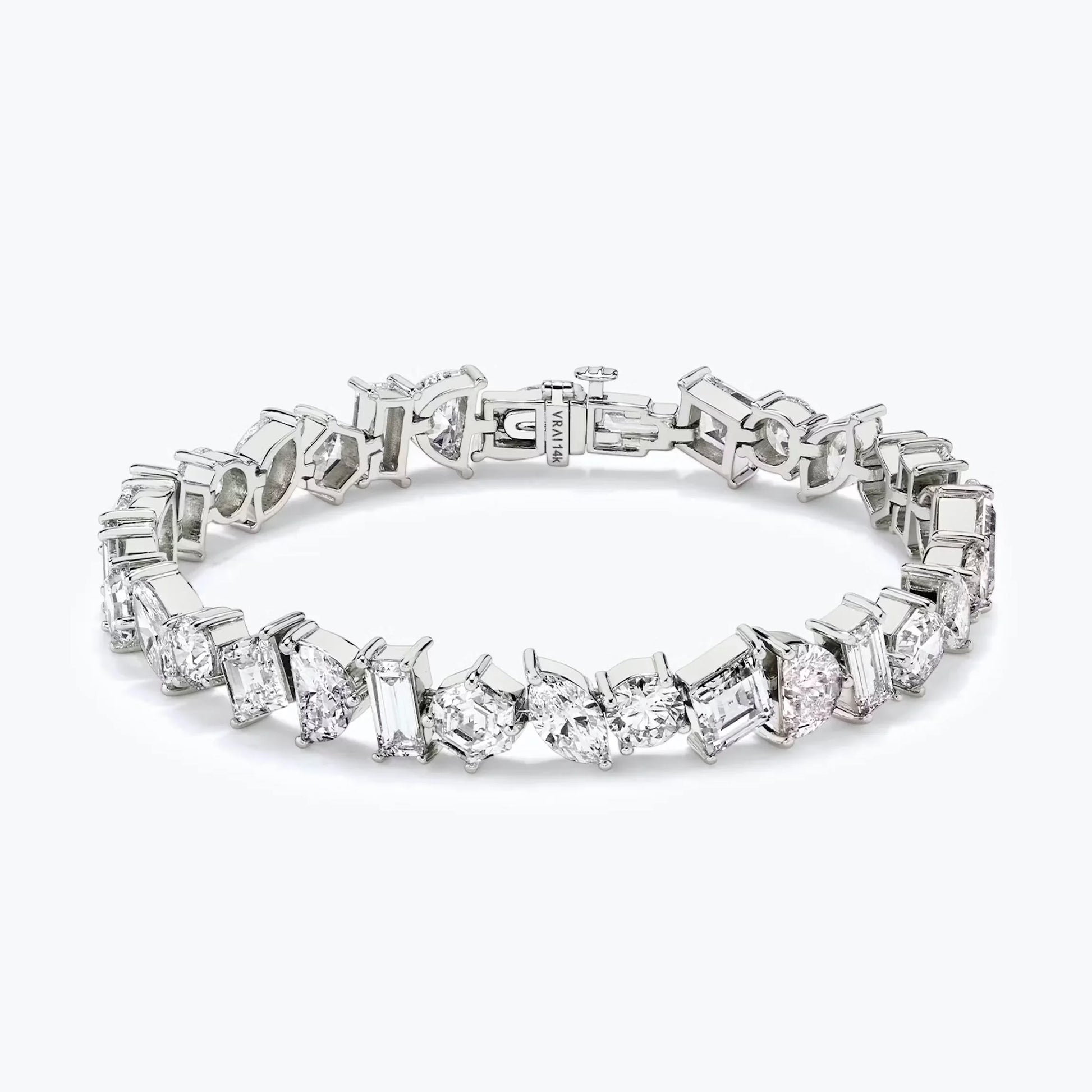 Multi Lab Grown Diamond Unity Bracelet, EF Color, VS Clarity, IGI Certificate 
