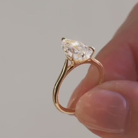 Pear 4.50 CT lab grown diamond IGI certified engagement ring classic solitaire wedding ring bridal jewelry gift for her wife luxury fine jewelry ring
