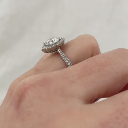 Round Lab Grown Diamond Engagement Ring | Halo Ring | IGI Certified