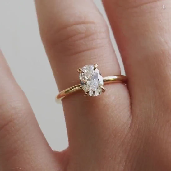Vintage Inspired Oval Cut 6 CT Lab Grown Diamond Solitaire Engagement Ring Wedding Bridal Ring Gift for Her Women Elegant Luxury Jewelry Design