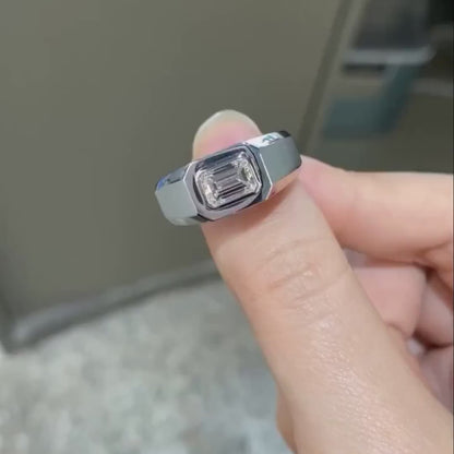 2.00ct Emerald Lab Grown Diamond Men’s Ring | Vintage Bezel Setting | IGI Certified