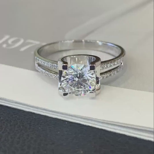 1.20ct Round Lab Grown Diamond Engagement Ring | Split Band Setting | IGI Certified