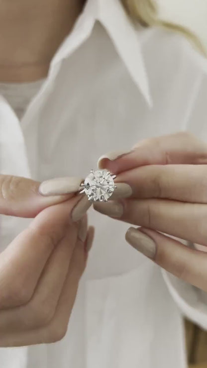 2.50ct Round Lab-Grown Diamond Engagement Ring | Classic Solitaire Setting | IGI Certified