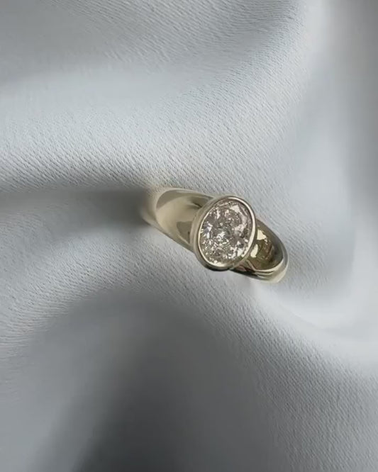 1.00ct Oval Lab Grown Diamond Engagement Ring | Bezel Setting | IGI Certified