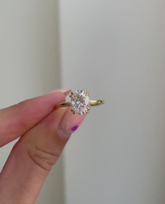 Modern 2.00ct oval lab grown diamond engagement ring IGI certified sustainable lab diamond, elegant solitaire wedding bridal jewelry prong setting ring fine jewelry
