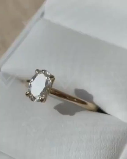 3.0ct Oval Lab-Grown Diamond Engagement Ring | Solitaire Gold Band Setting | IGI Certified