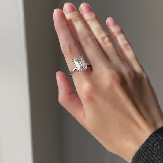 7.00ct Emerald Lab Grown Diamond Solitaire Engagement Ring | Signature Setting | IGI Certified