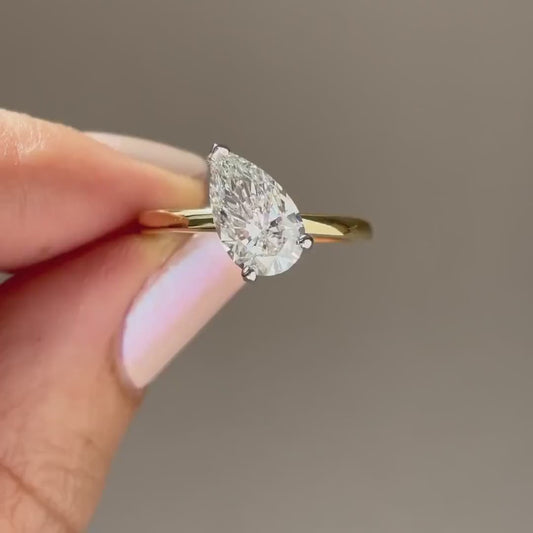 1.50CT Pear Cut Lab Diamond Solitaire Engagement Ring Wedding Wedding Ring Bridal Promise Ring Elegant Jewelry Gift for Her Women Ring
