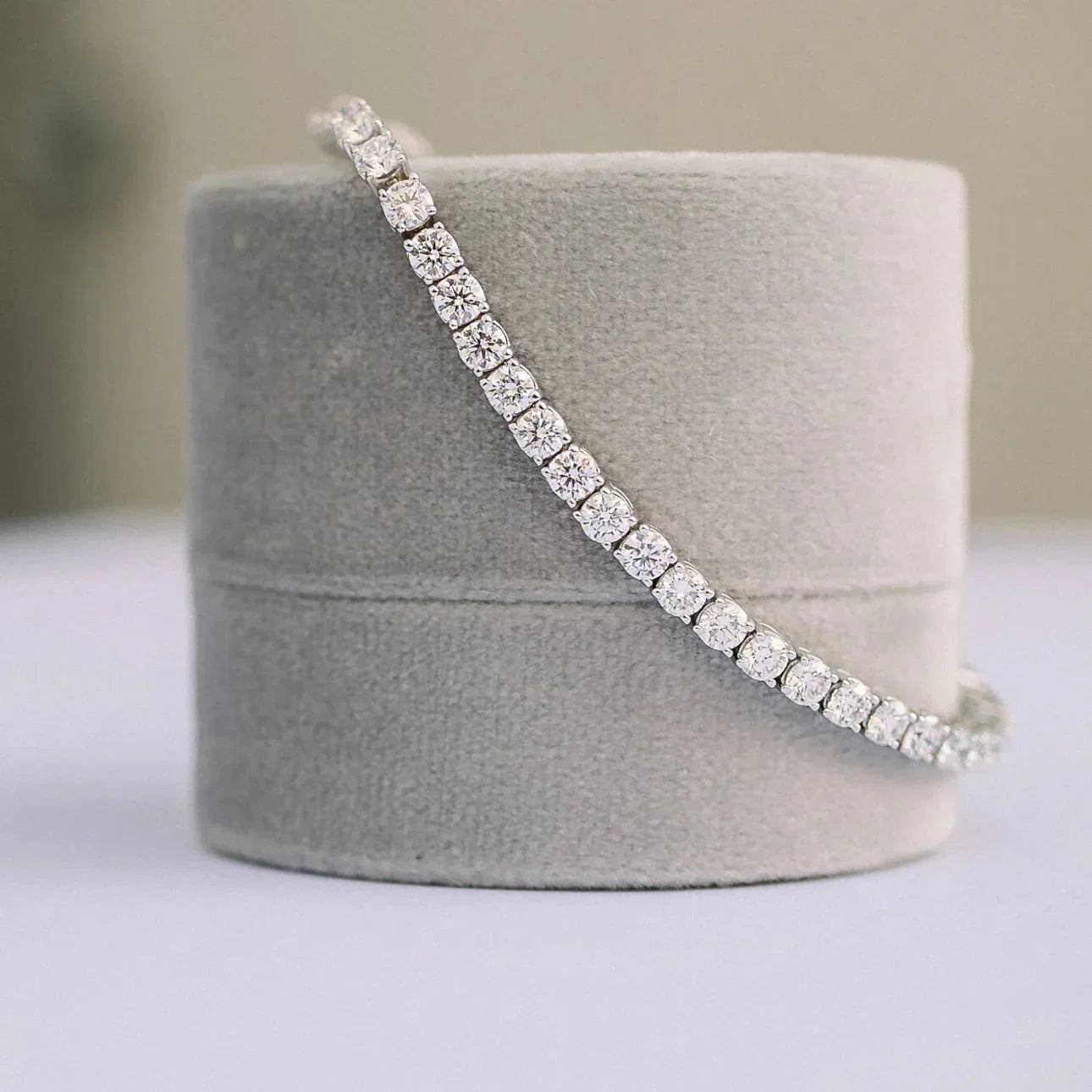 Round Lab Grown Diamond 4 Prong Tennis Bracelet, EF Color, VS clarity, IGI Certified 