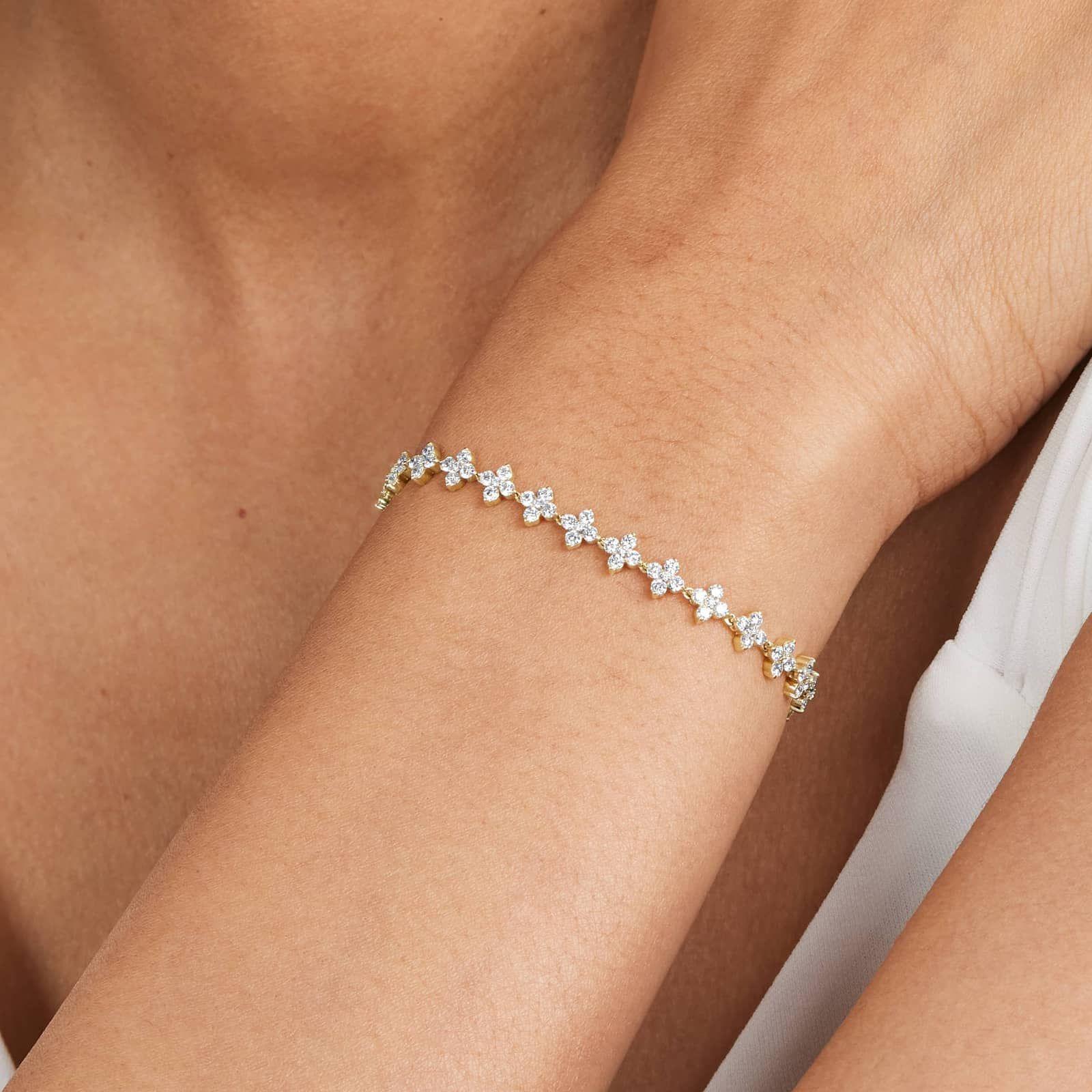Round Lab Grown Diamond Blossom Tennis Bracelet, EF Color, VS Clarity, IGI Certified 